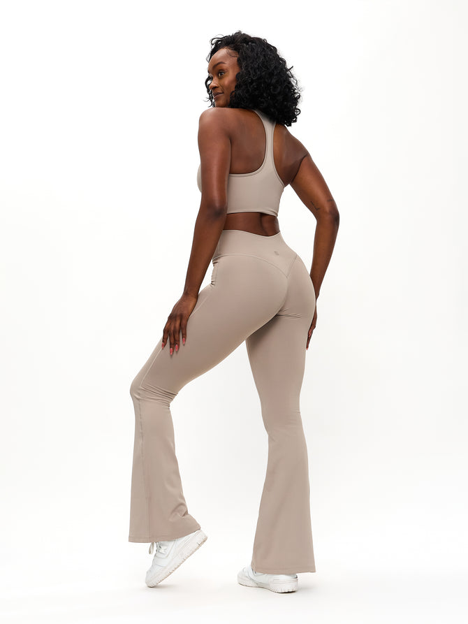 Colorado Fleece Flare Legging - Neutral Image 3