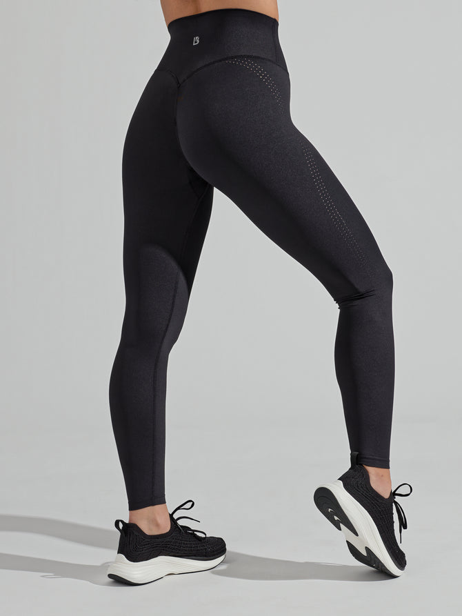 SLKY Activewear Seamless Black Leggings with sweat-wicking properties